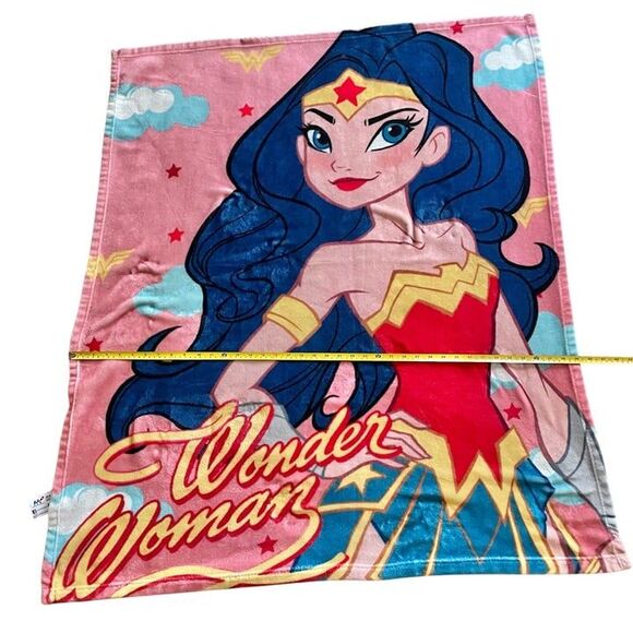 DC superhero Wonder Woman, Truth Love Strength Silk Touch Throw Blanket, 40"x50" - Picture 4 of 6